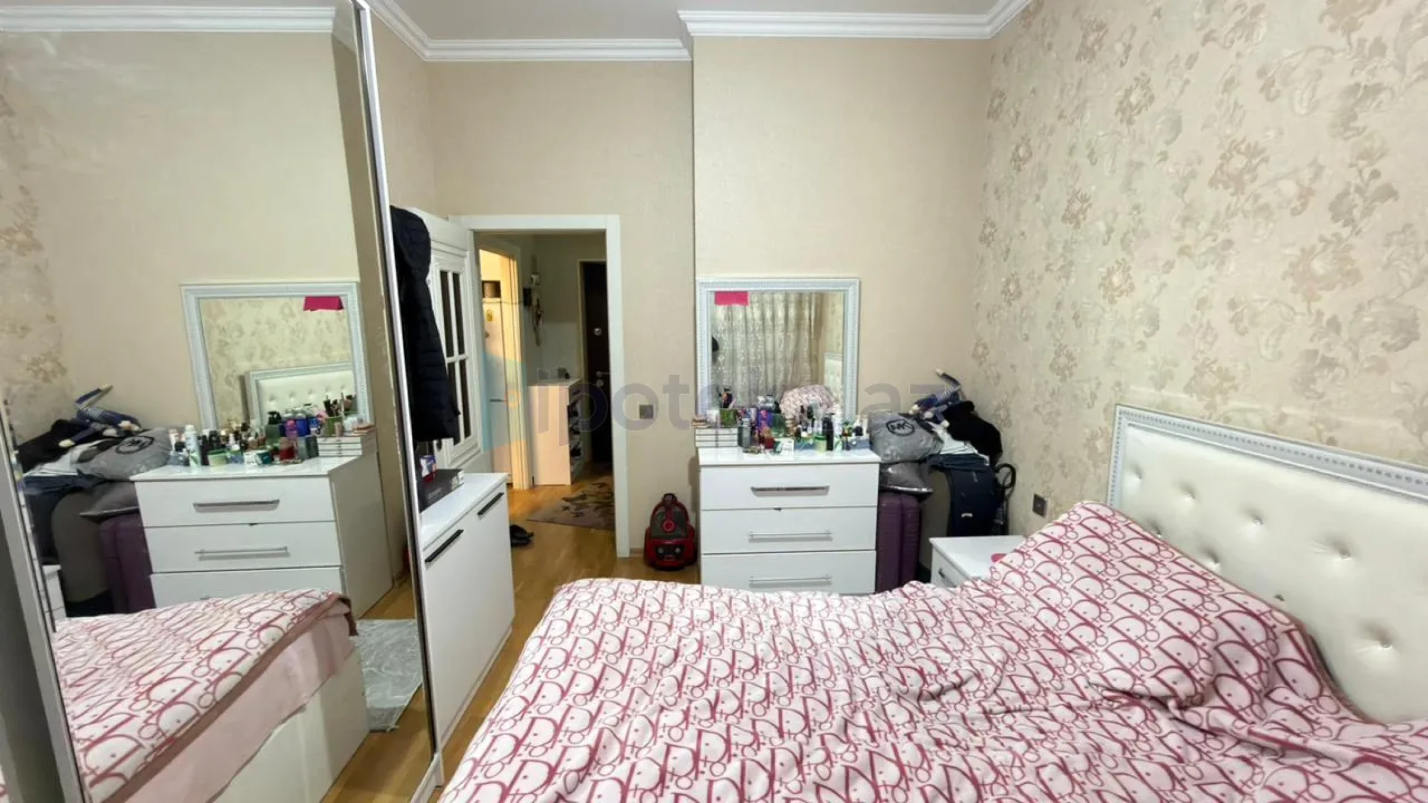 Satılır 2 otaqlı yeni tikili 50 m²