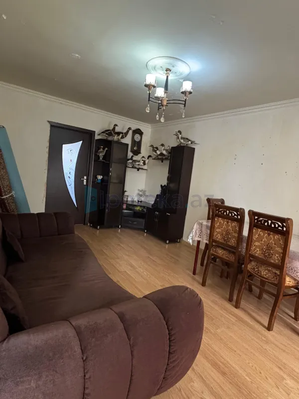 Satılır 3 otaqlı köhnə tikili 76 m²