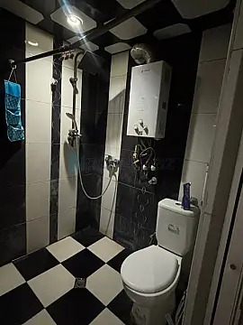 Satılır 3 otaqlı köhnə tikili 76 m²