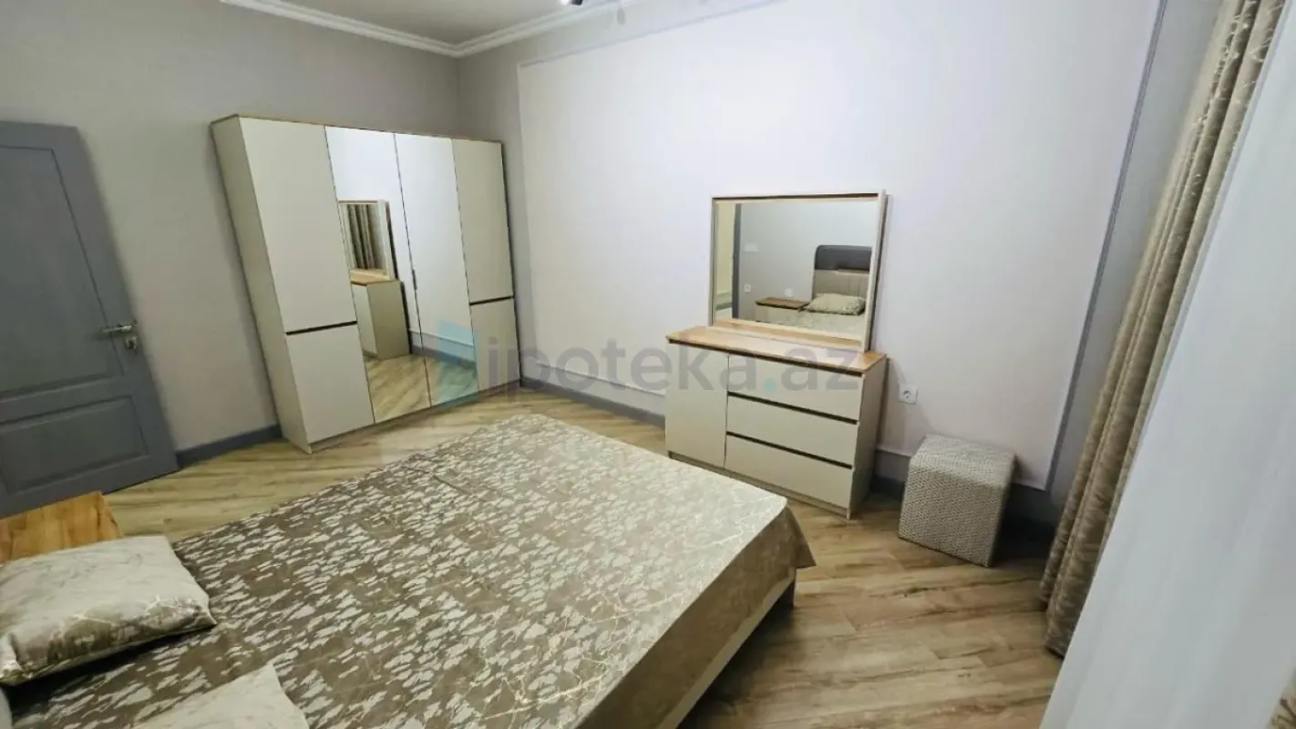 Satılır 2 otaqlı yeni tikili 82.5 m²