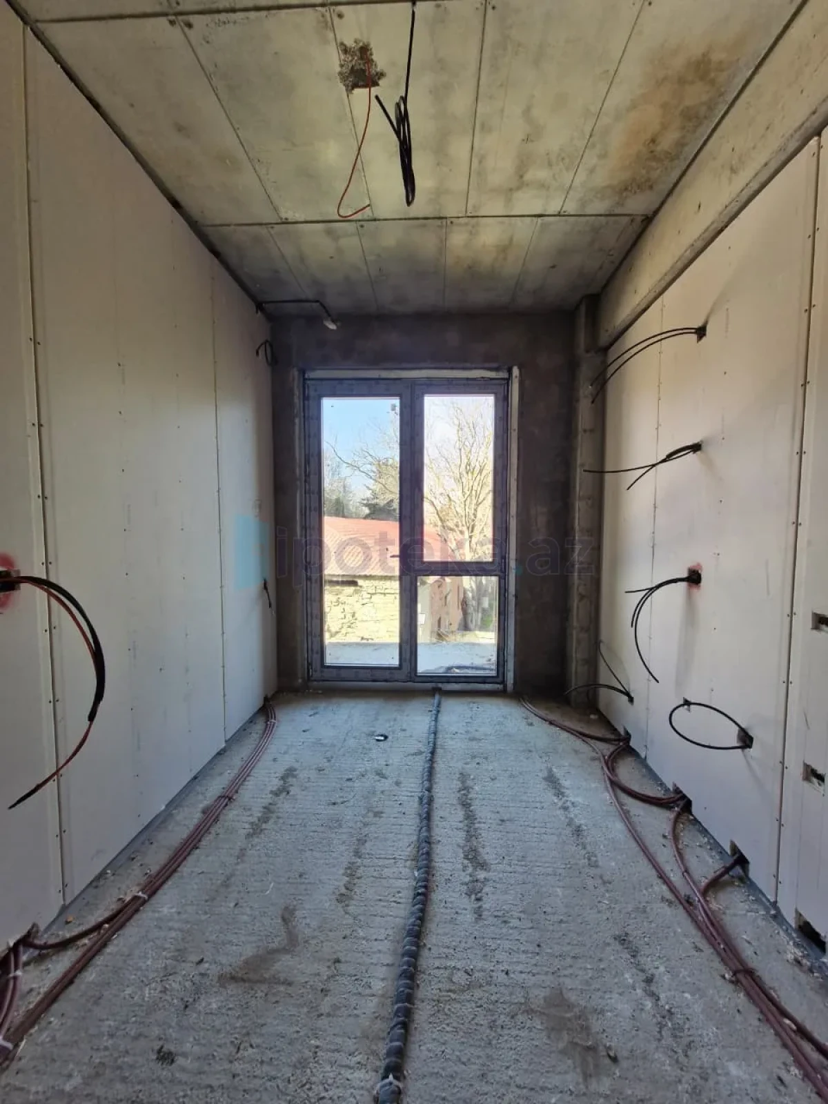 Satılır 3 otaqlı yeni tikili 88 m²