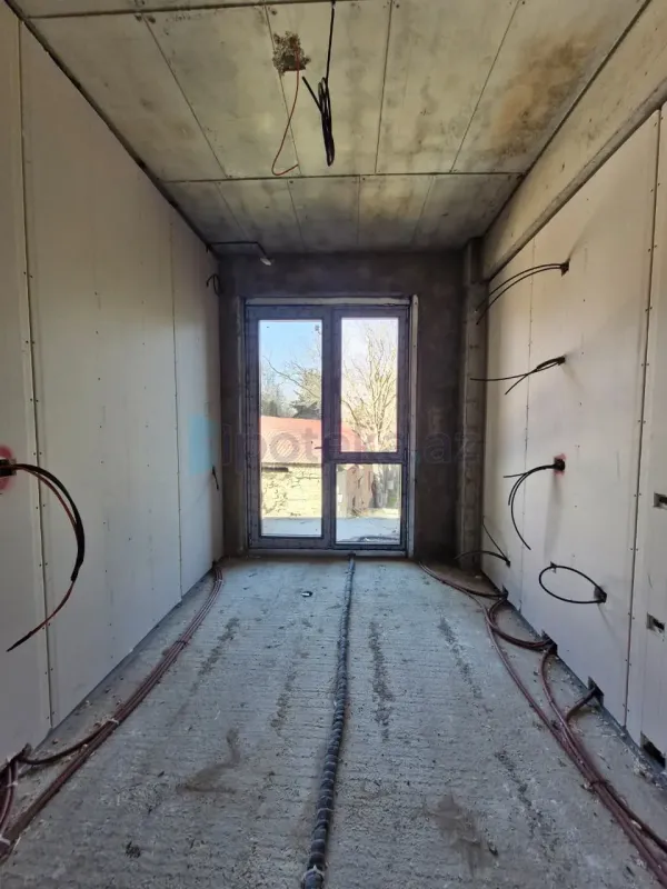 Satılır 3 otaqlı yeni tikili 88 m²