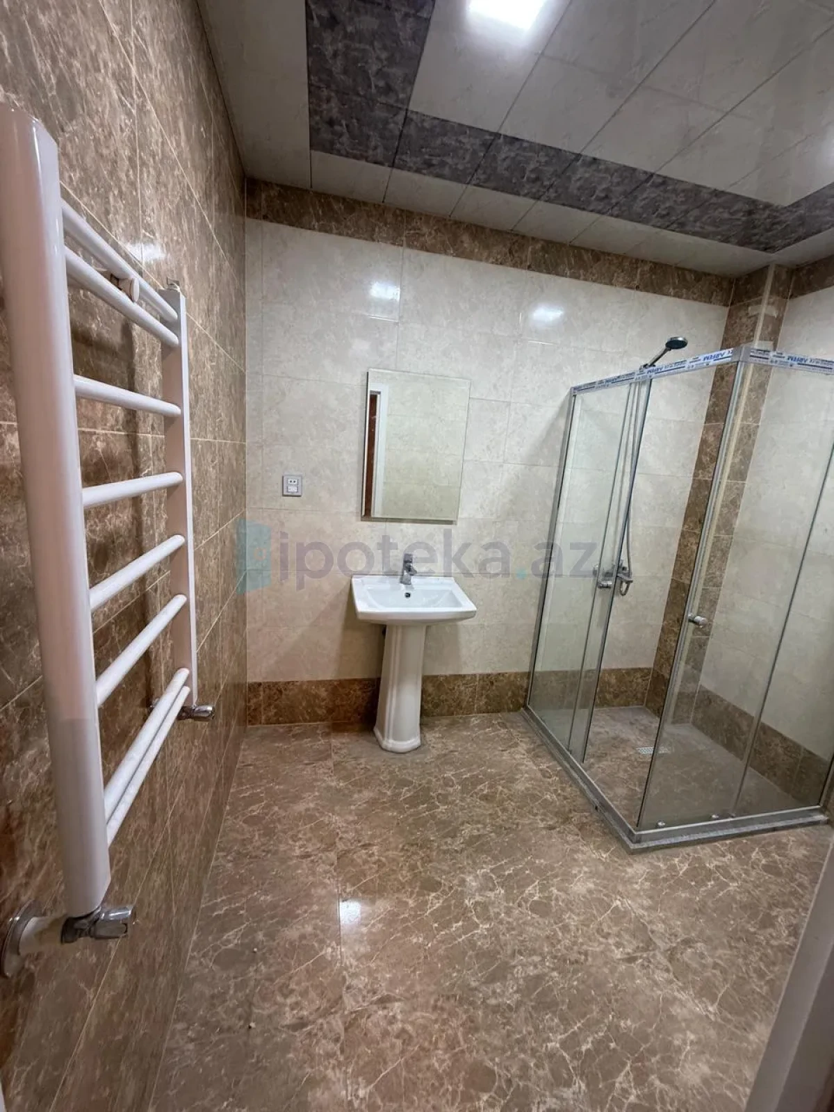 Satılır 2 otaqlı yeni tikili 64 m²