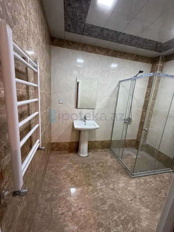 Satılır 2 otaqlı yeni tikili 64 m²