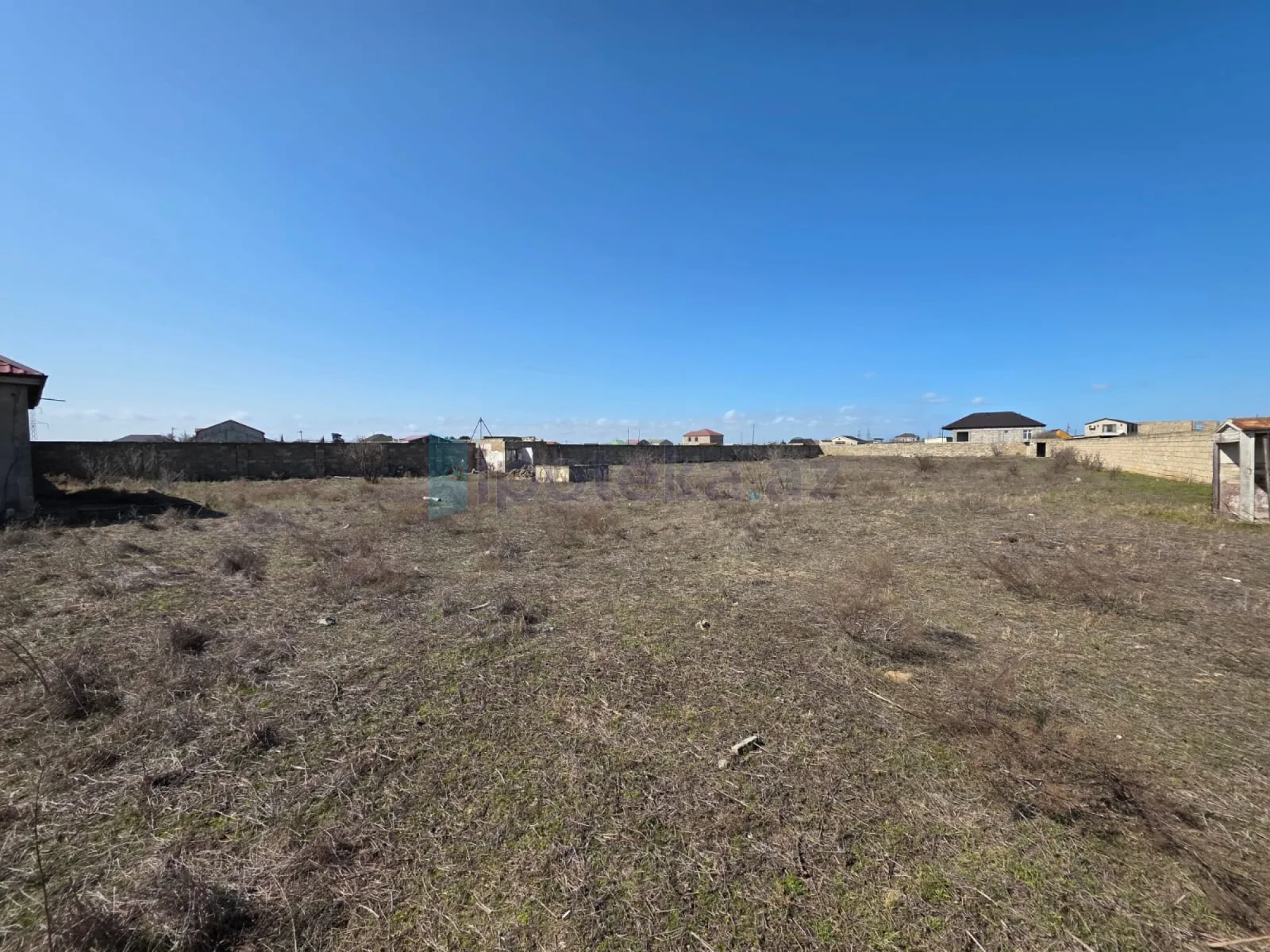 Satılır torpaq sahəsi 6 m²