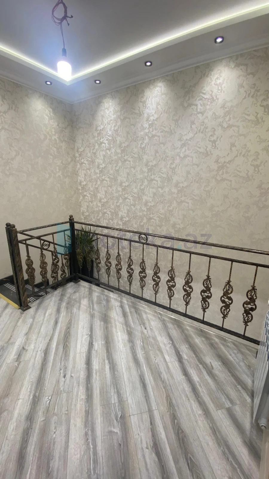Satılır 4 otaqlı həyət evi 140 m²