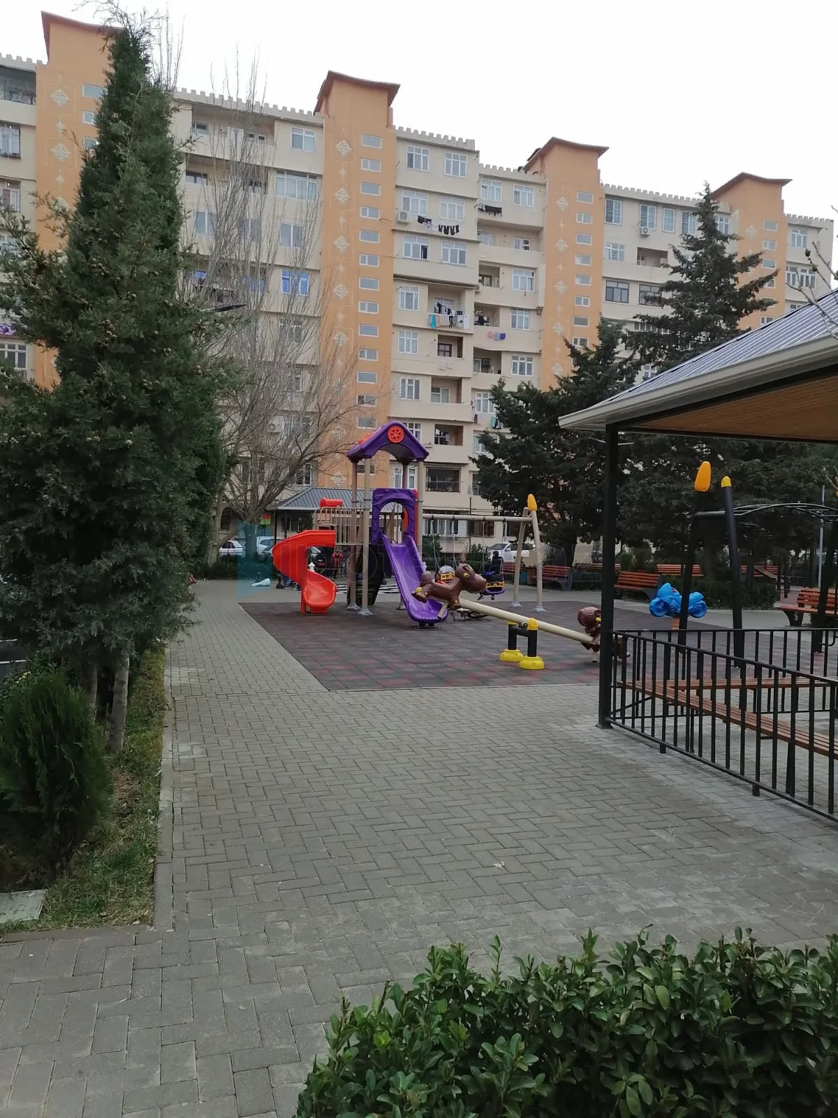 Satılır 2 otaqlı köhnə tikili 59.9 m²