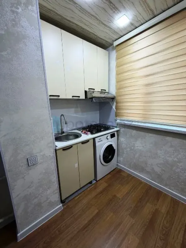 Satılır 2 otaqlı köhnə tikili 35 m²