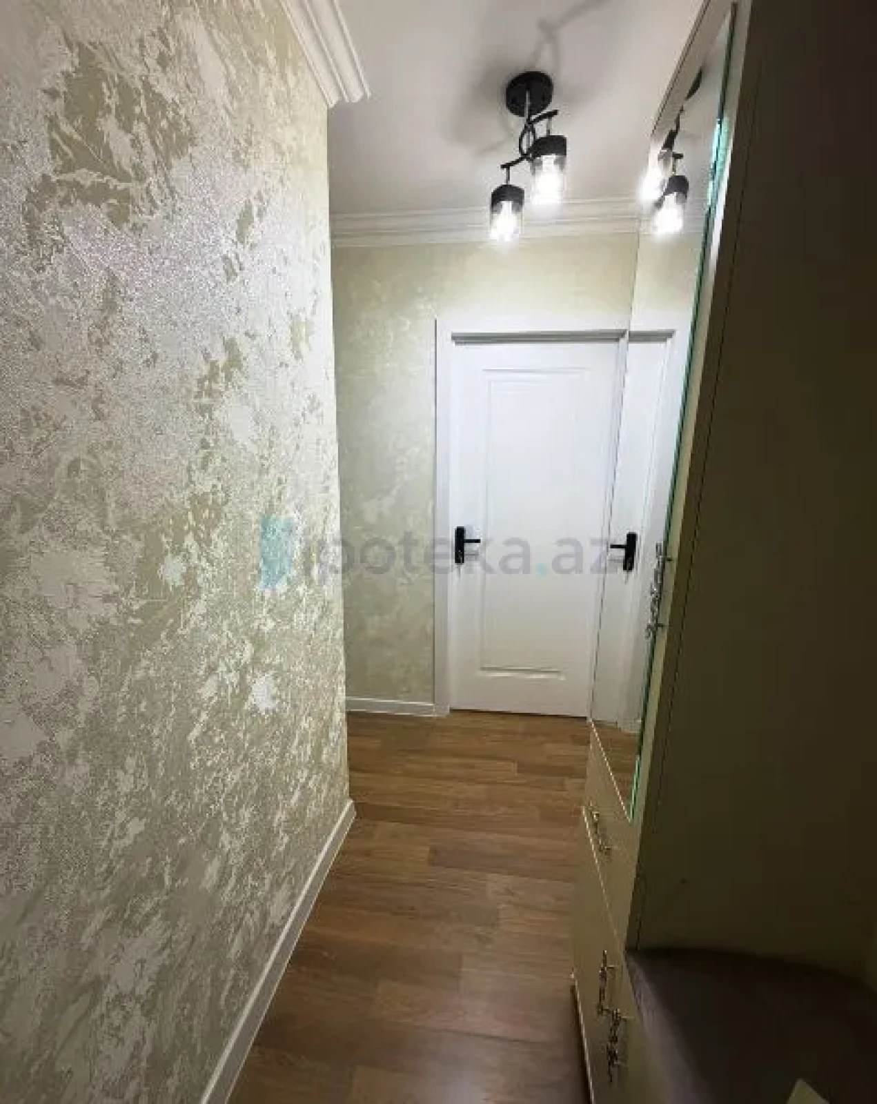 Satılır 2 otaqlı köhnə tikili 35 m²