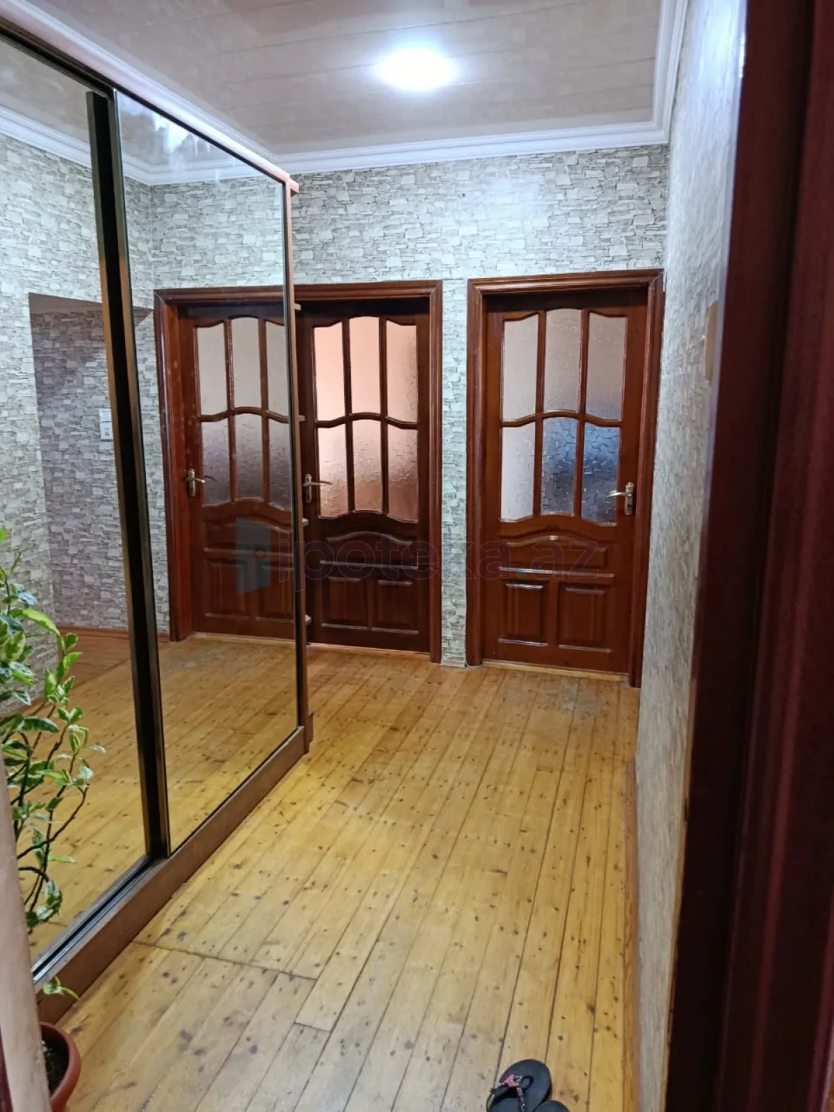 Satılır 3 otaqlı köhnə tikili 72 m²