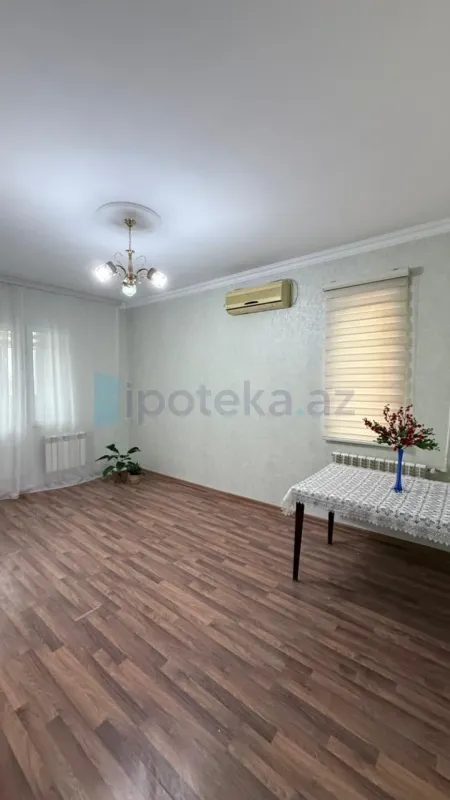 Satılır 2 otaqlı köhnə tikili 45 m²