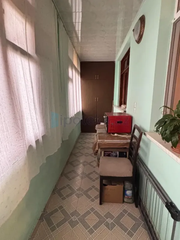 Satılır 4 otaqlı köhnə tikili 110 m²