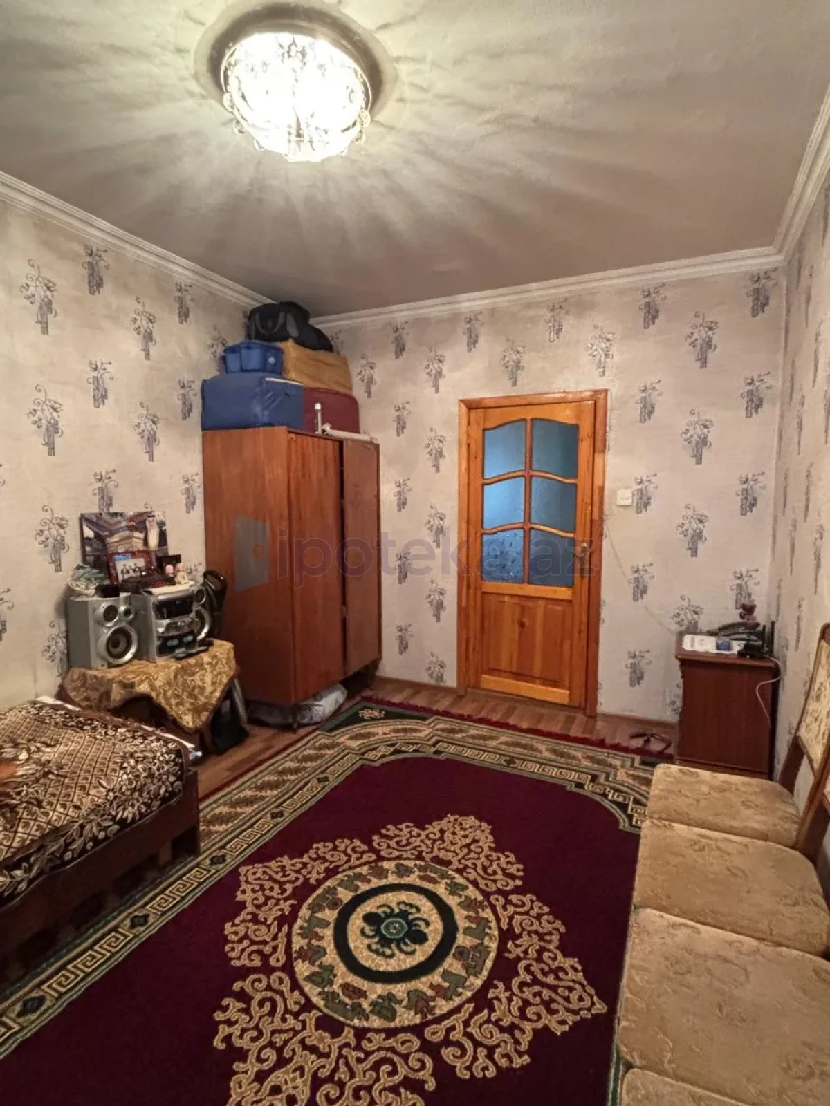 Satılır 4 otaqlı köhnə tikili 110 m²