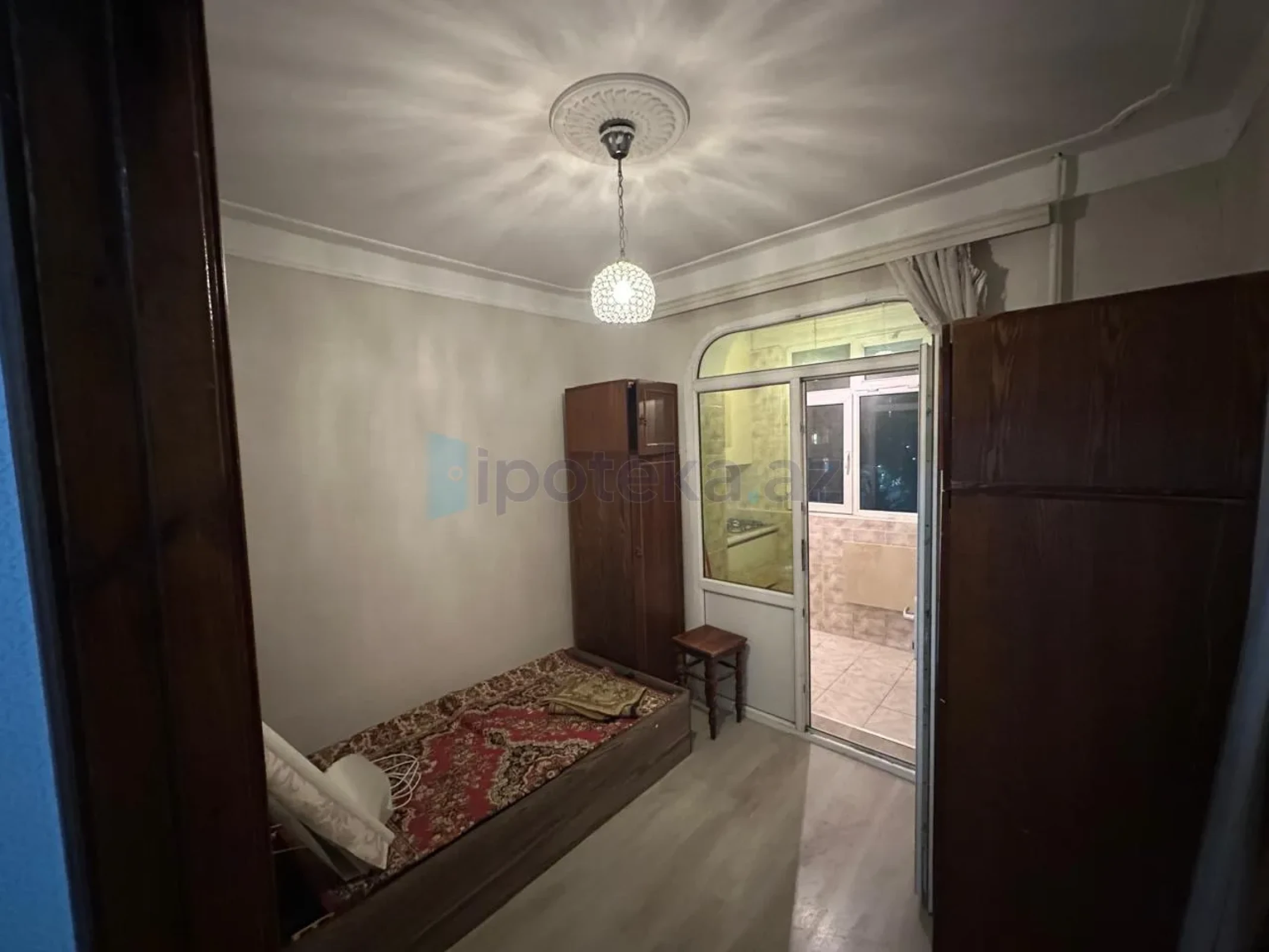 Satılır 2 otaqlı köhnə tikili 40 m²
