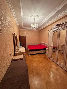 Satılır 3 otaqlı yeni tikili 175 m²