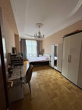 Satılır 3 otaqlı yeni tikili 175 m²