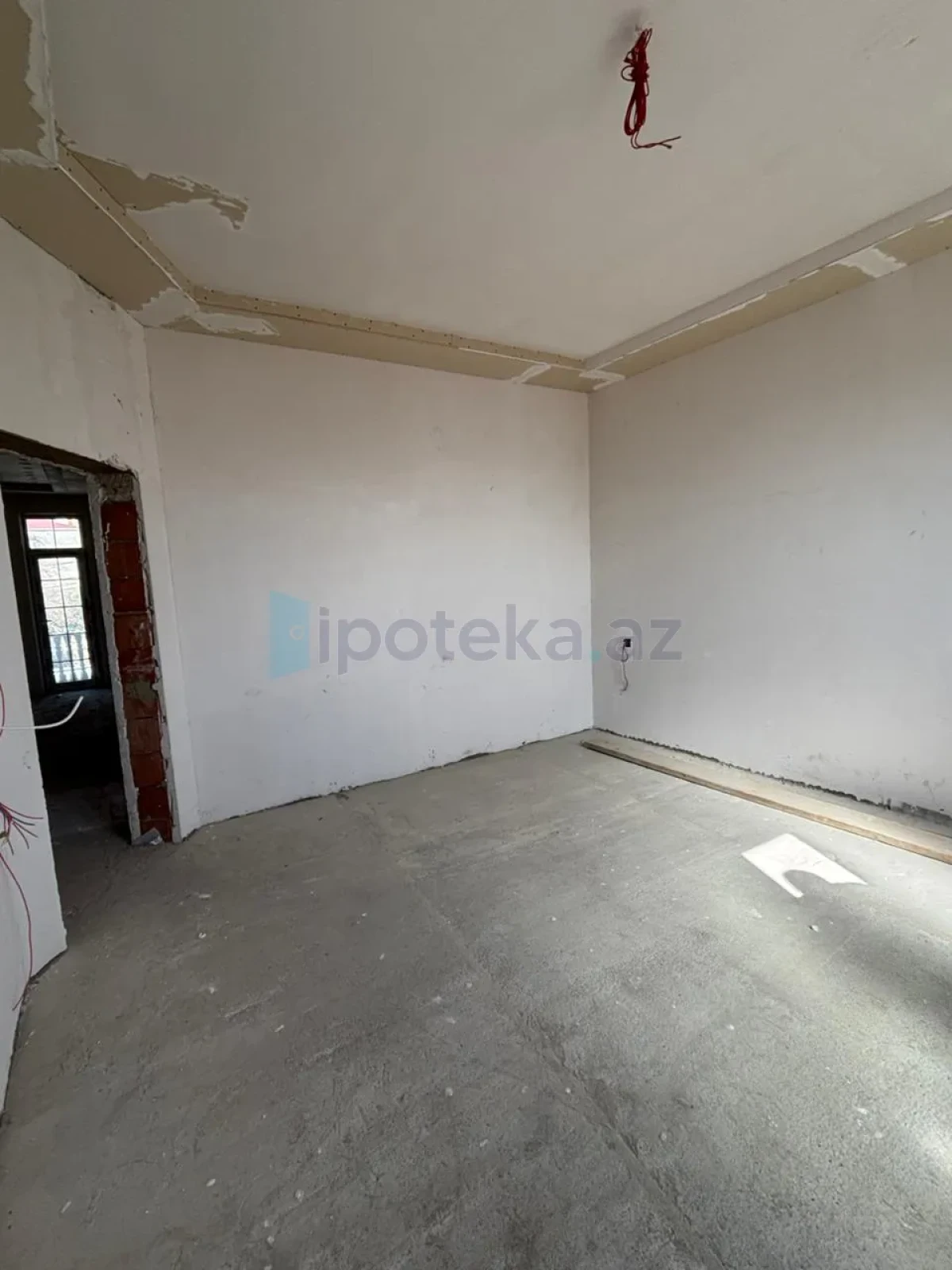 Satılır 4 otaqlı həyət evi 210 m²