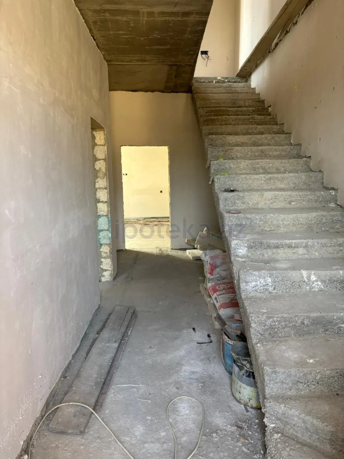 Satılır 4 otaqlı həyət evi 150 m²