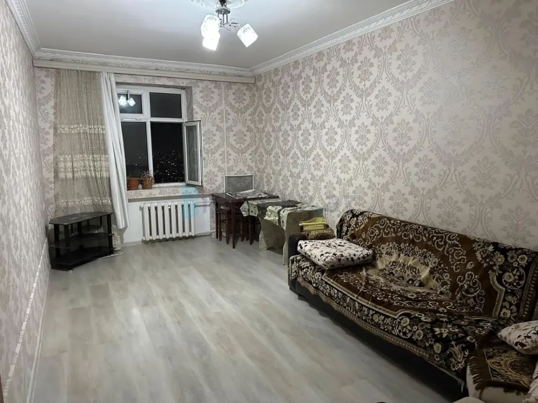 Satılır 2 otaqlı köhnə tikili 40 m²