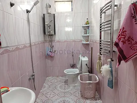 Satılır 4 otaqlı həyət evi 160 m²