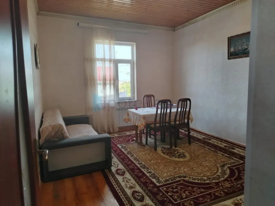 Satılır 4 otaqlı həyət evi 160 m²