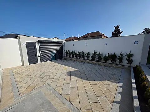 Satılır 3 otaqlı mənzil 140 m²