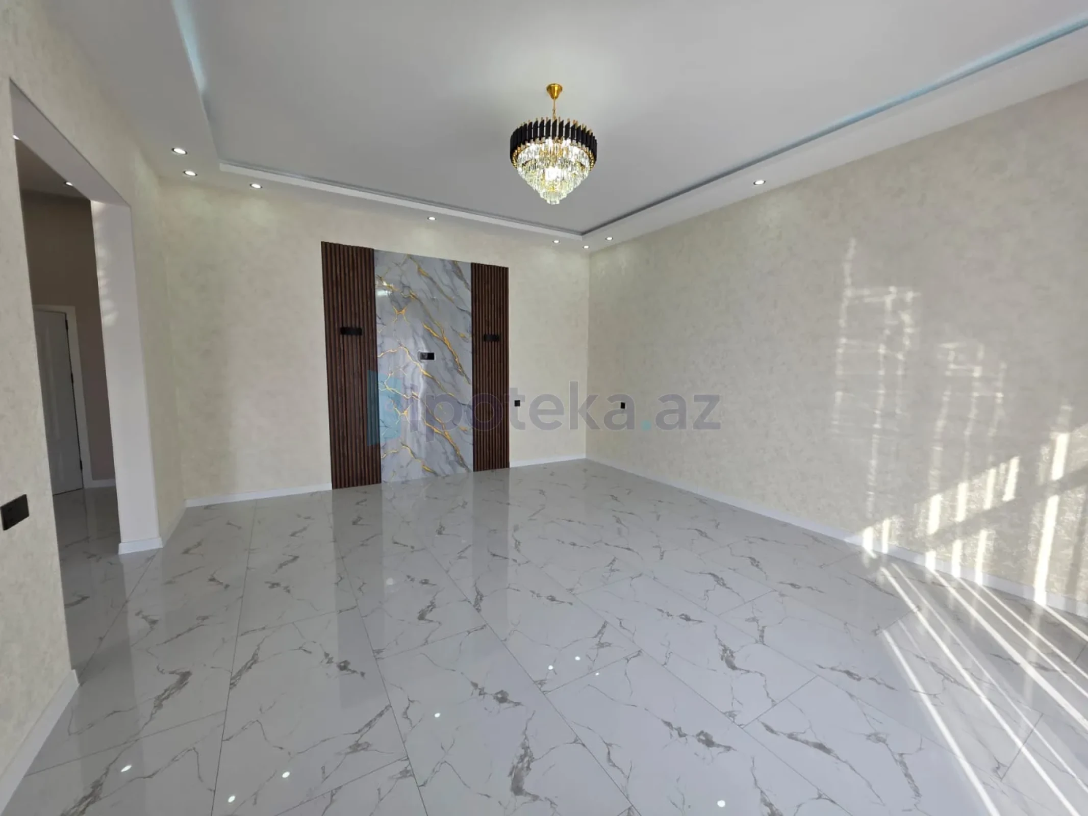 Satılır 3 otaqlı mənzil 140 m²