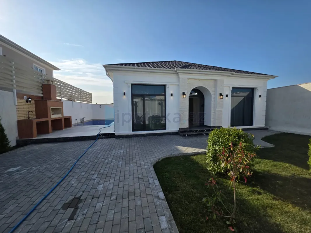 Satılır 4 otaqlı mənzil 135 m²