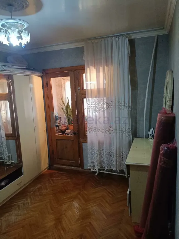 Satılır 3 otaqlı köhnə tikili 80 m²