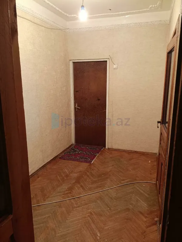 Satılır 3 otaqlı köhnə tikili 80 m²