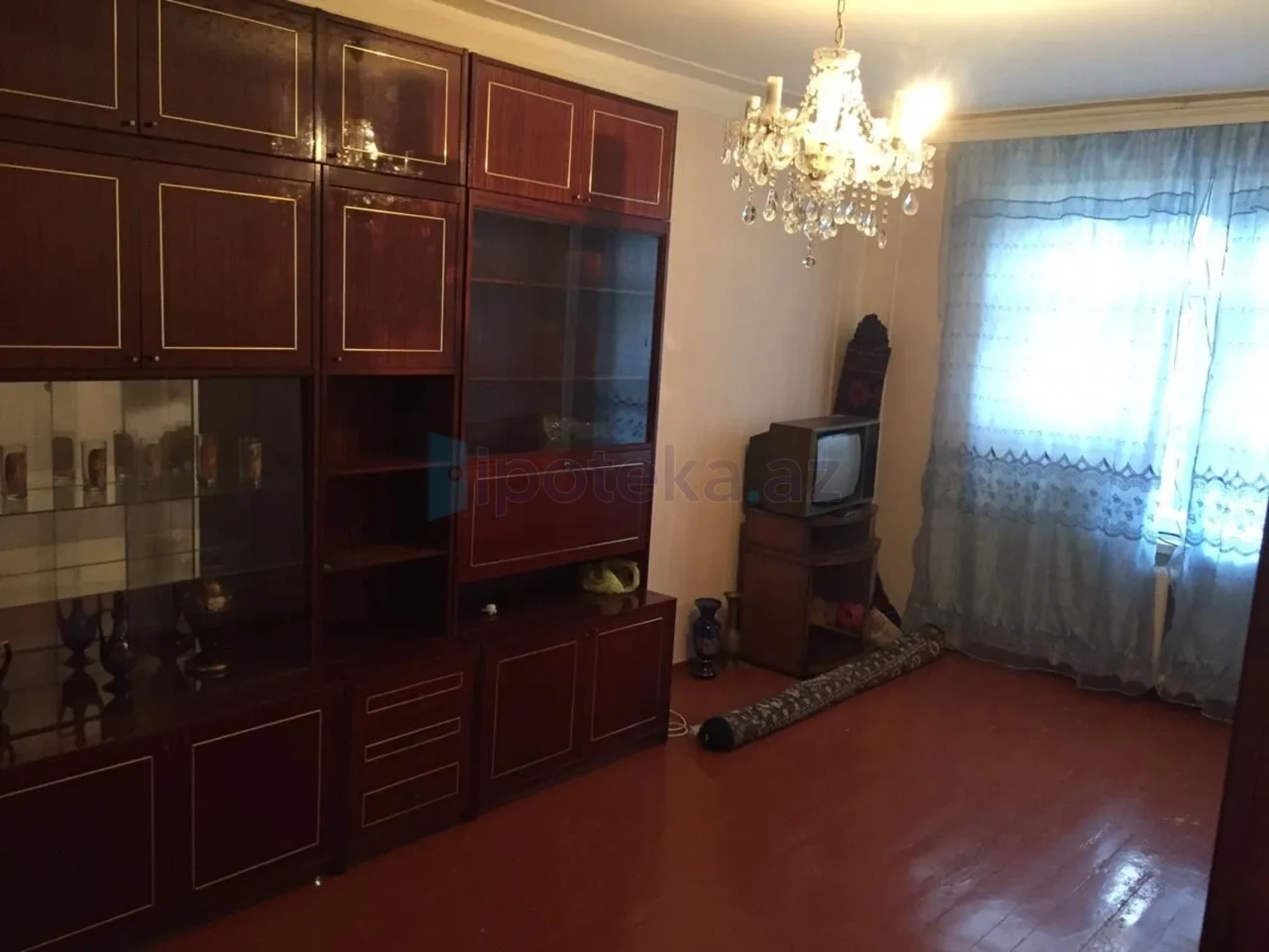 Satılır 3 otaqlı köhnə tikili 80 m²