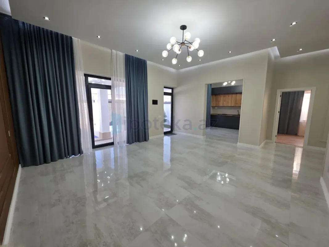 Satılır 4 otaqlı mənzil 140 m²