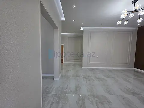 Satılır 4 otaqlı mənzil 140 m²