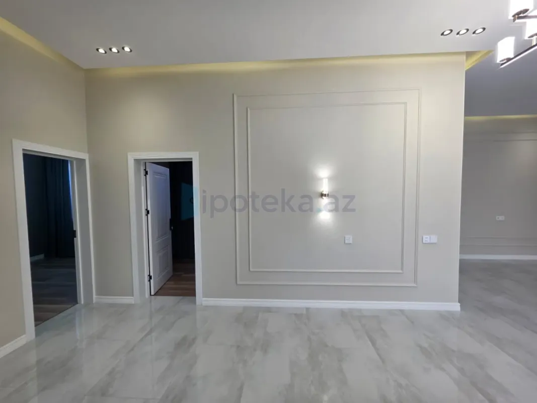Satılır 4 otaqlı mənzil 120 m²
