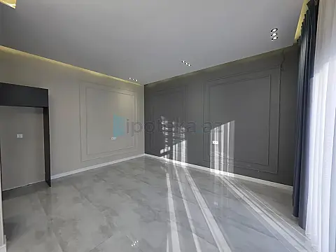 Satılır 4 otaqlı mənzil 120 m²
