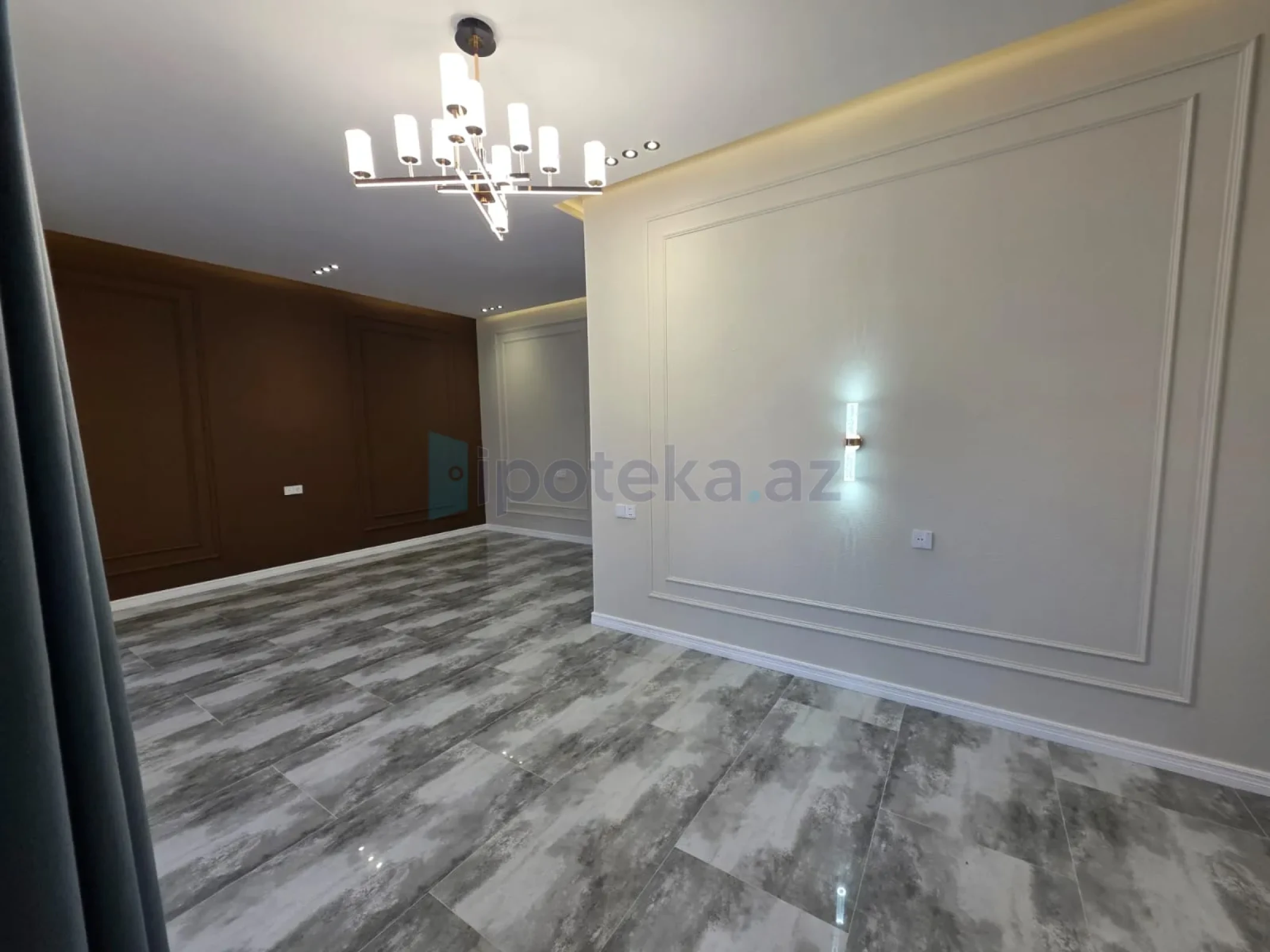 Satılır 4 otaqlı mənzil 120 m²
