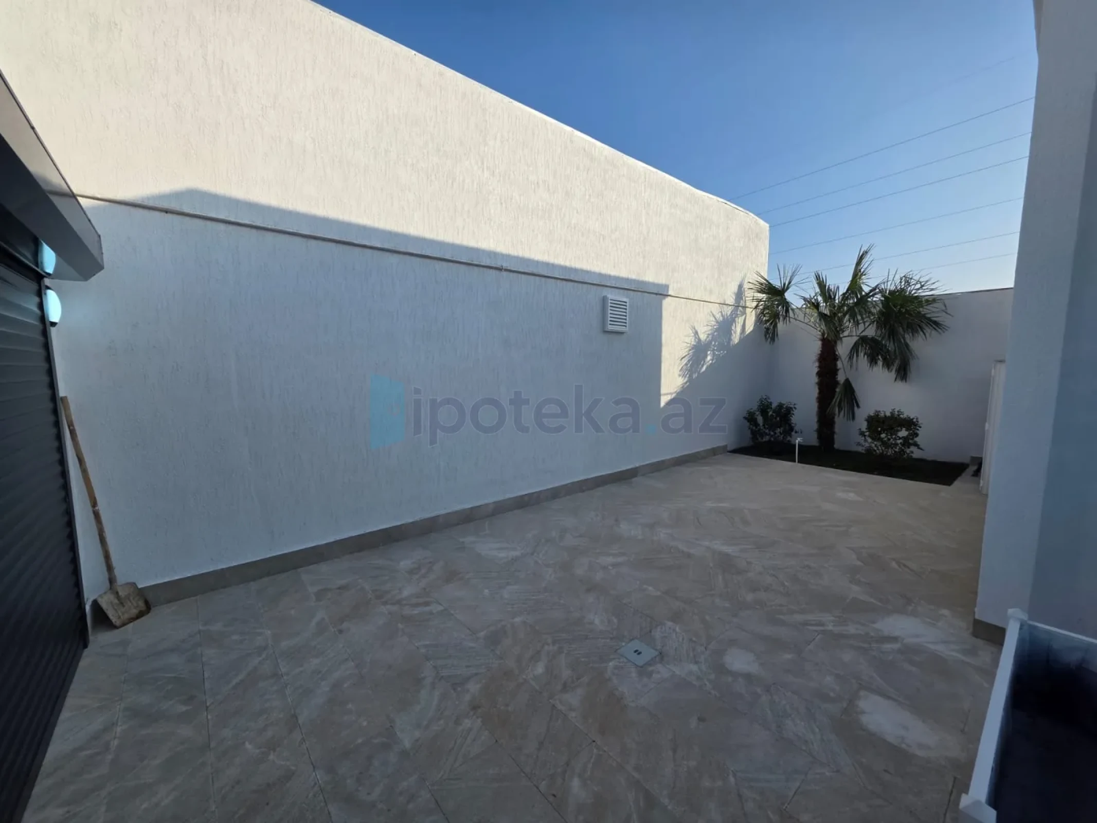 Satılır 4 otaqlı mənzil 120 m²