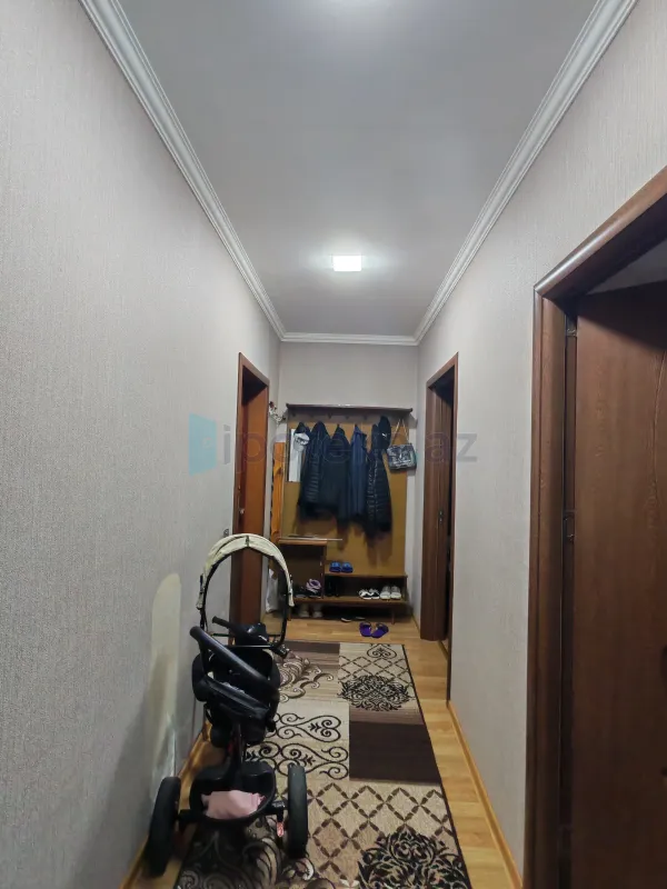 Satılır 4 otaqlı köhnə tikili 100 m²