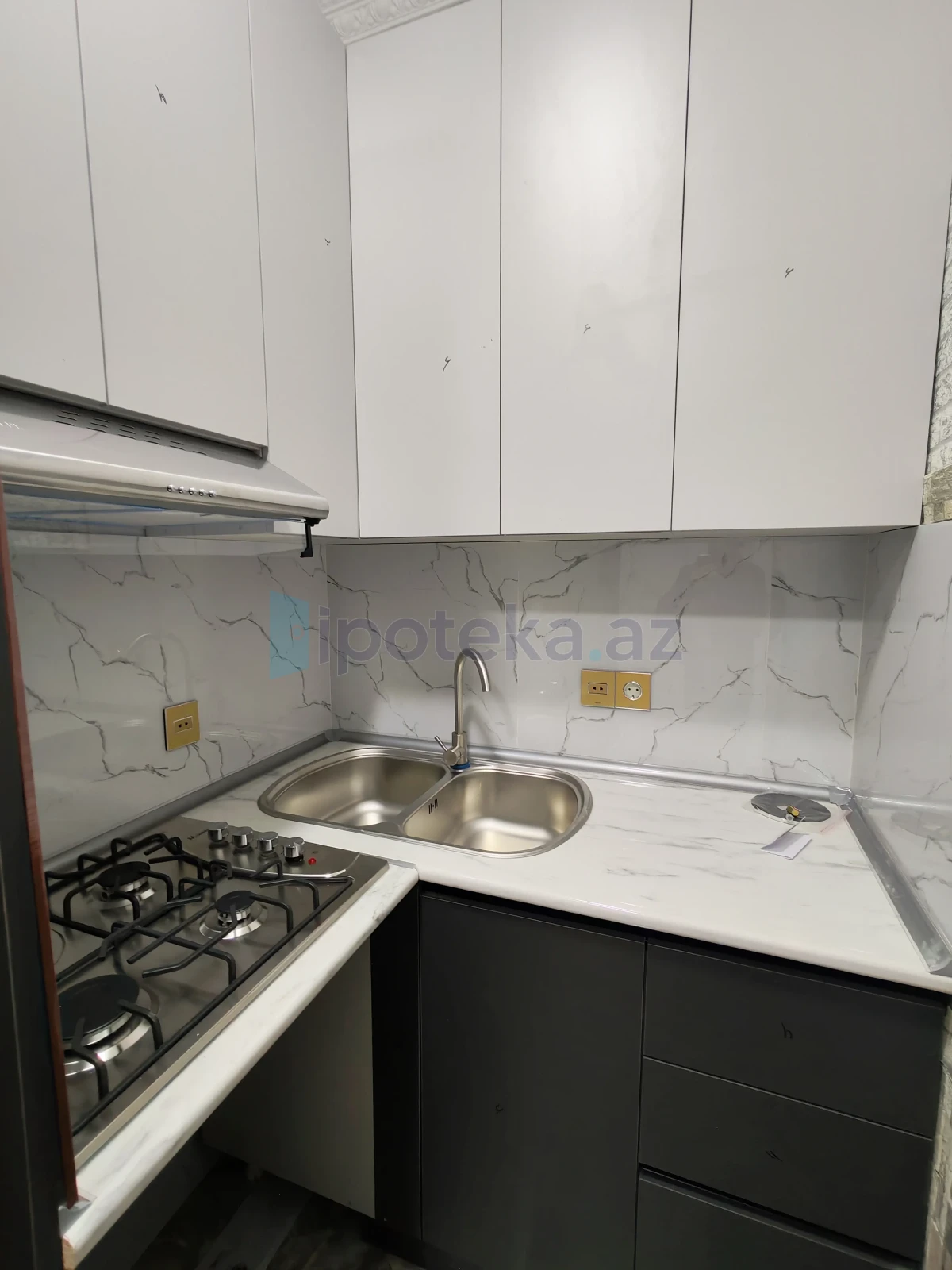 Satılır 2 otaqlı yeni tikili 57 m²