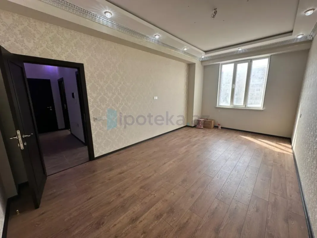 Satılır 2 otaqlı yeni tikili 60 m²