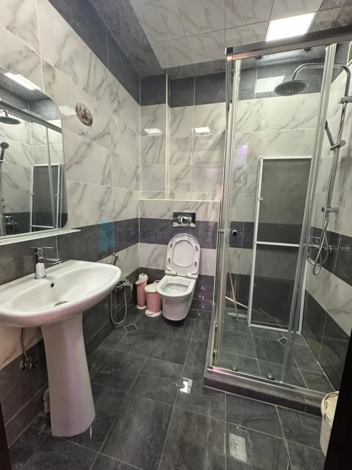 Satılır 2 otaqlı yeni tikili 60 m²