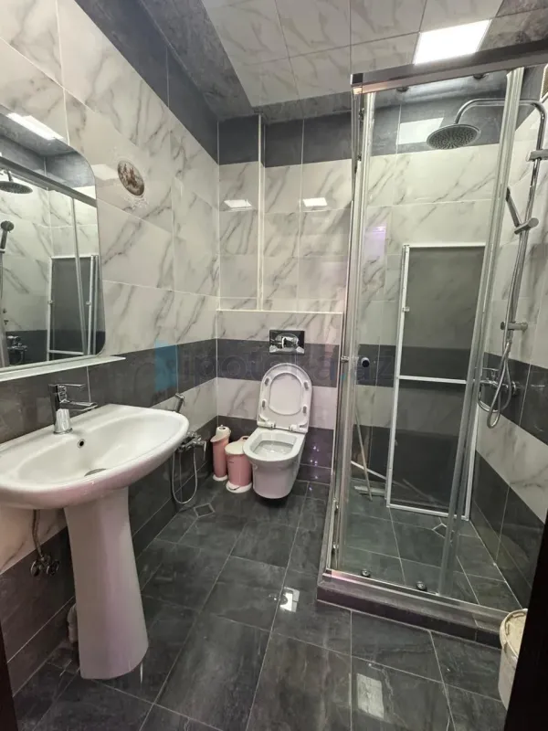 Satılır 2 otaqlı yeni tikili 60 m²