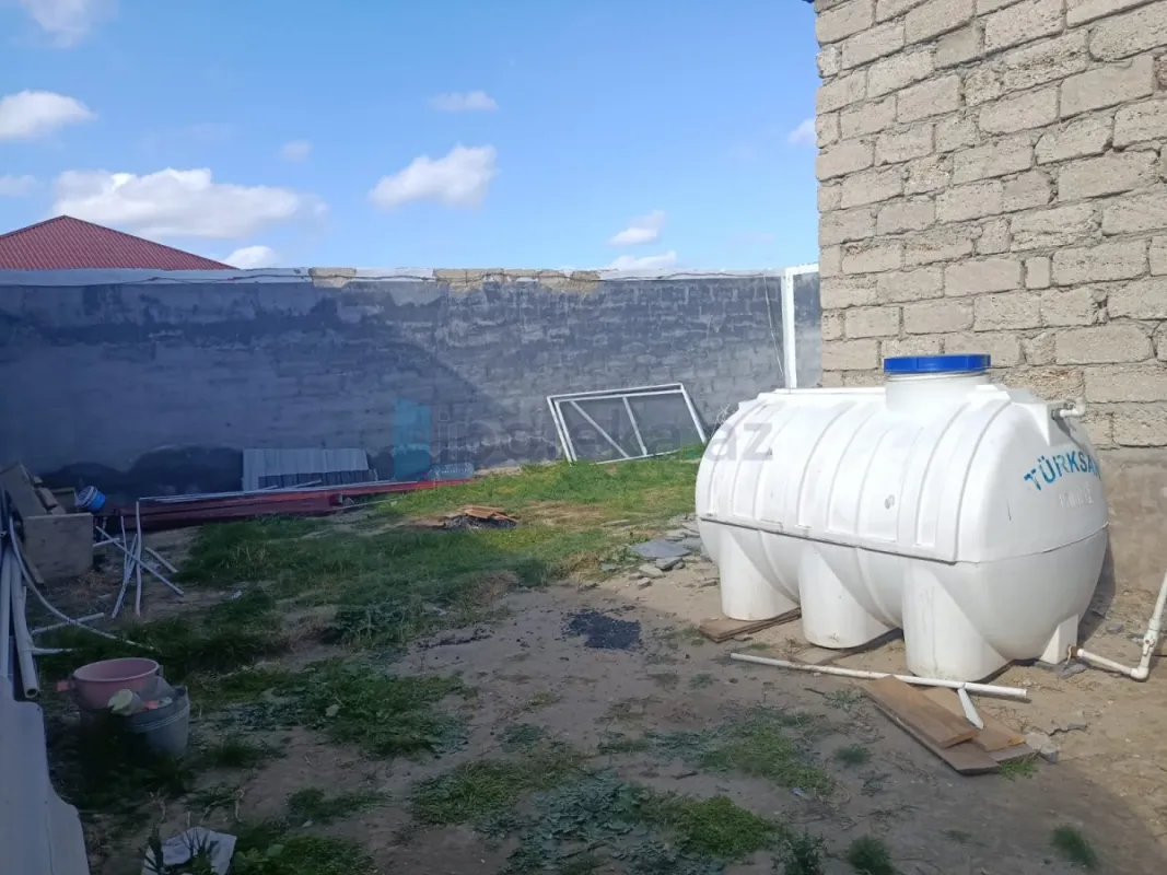 Satılır 2 otaqlı həyət evi 40 m²