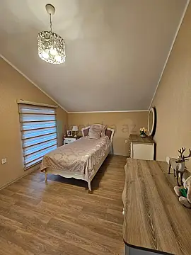 Satılır 6 otaqlı mənzil 200 m²