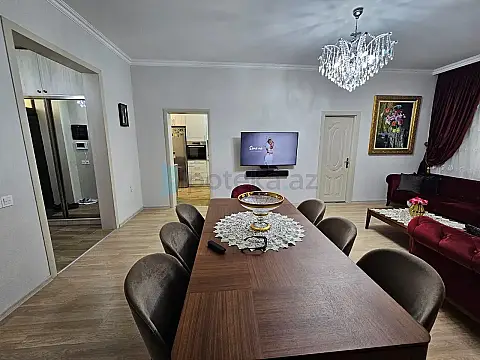 Satılır 6 otaqlı mənzil 200 m²