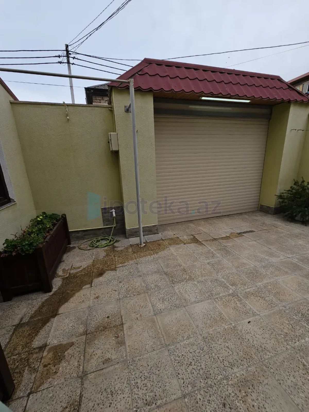 Satılır 6 otaqlı mənzil 200 m²