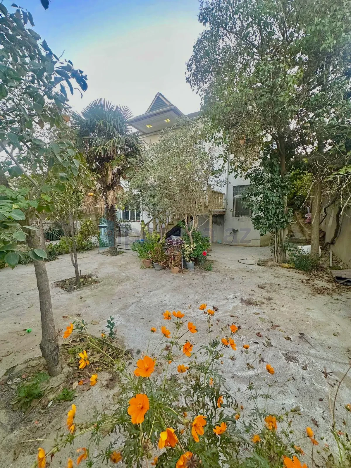 Satılır 7 otaqlı həyət evi 202 m²