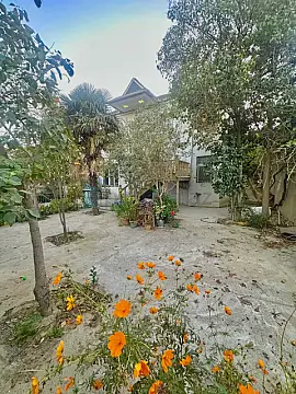 Satılır 7 otaqlı həyət evi 202 m²