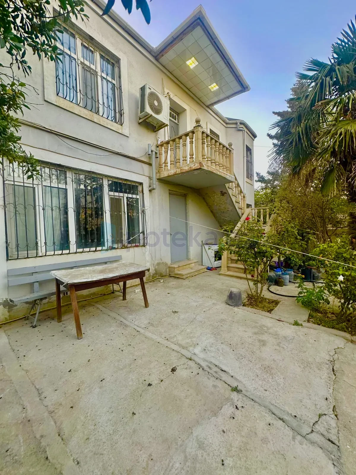 Satılır 7 otaqlı həyət evi 202 m²