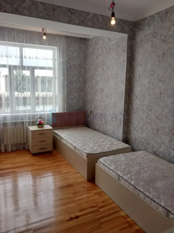 Satılır 3 otaqlı yeni tikili 77 m²